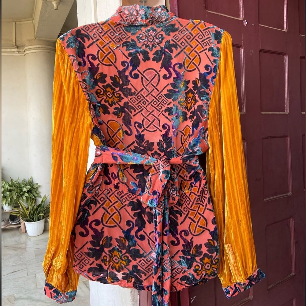 Nwot‎ Anthropologie Velvet Patchwork Wrap Top by Moulinette Soeurs - Picture 7 of 12
